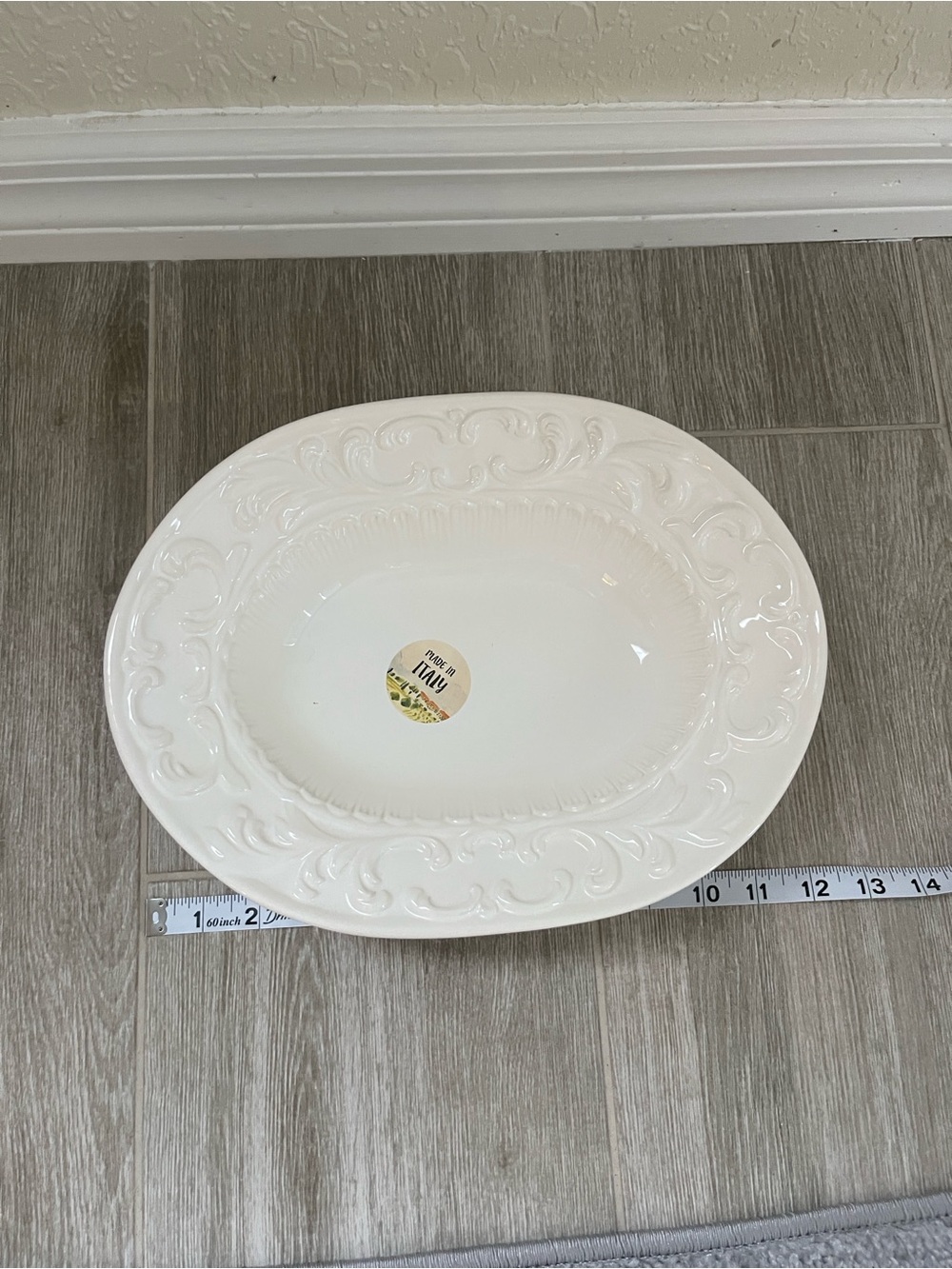 Elegant White Decorative Serving Bowl - Home Dining